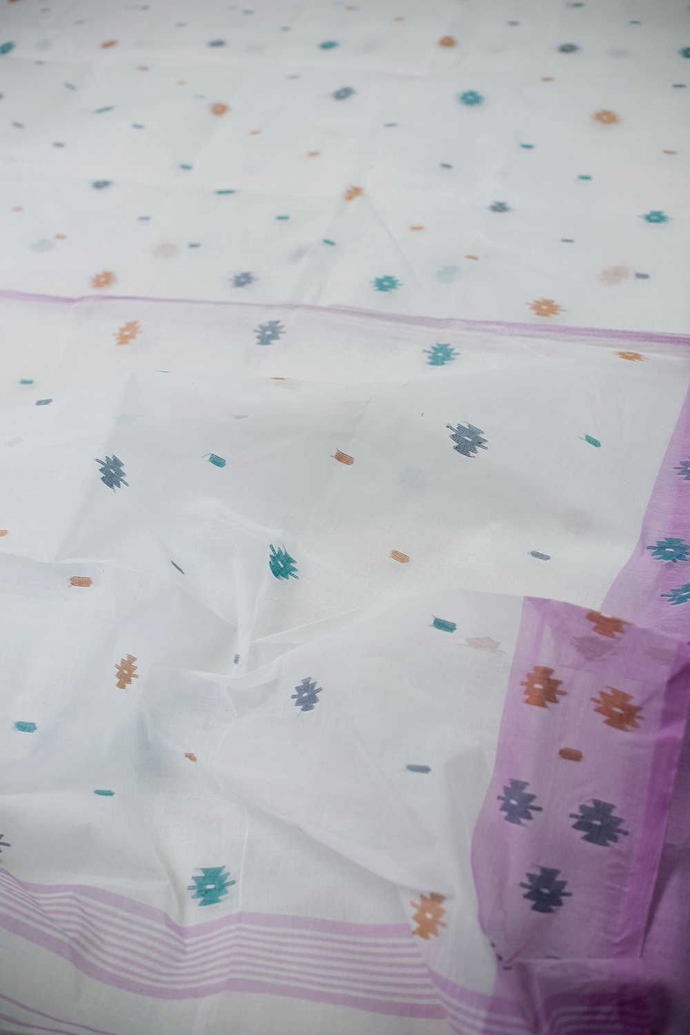 Sarees - Matkatus