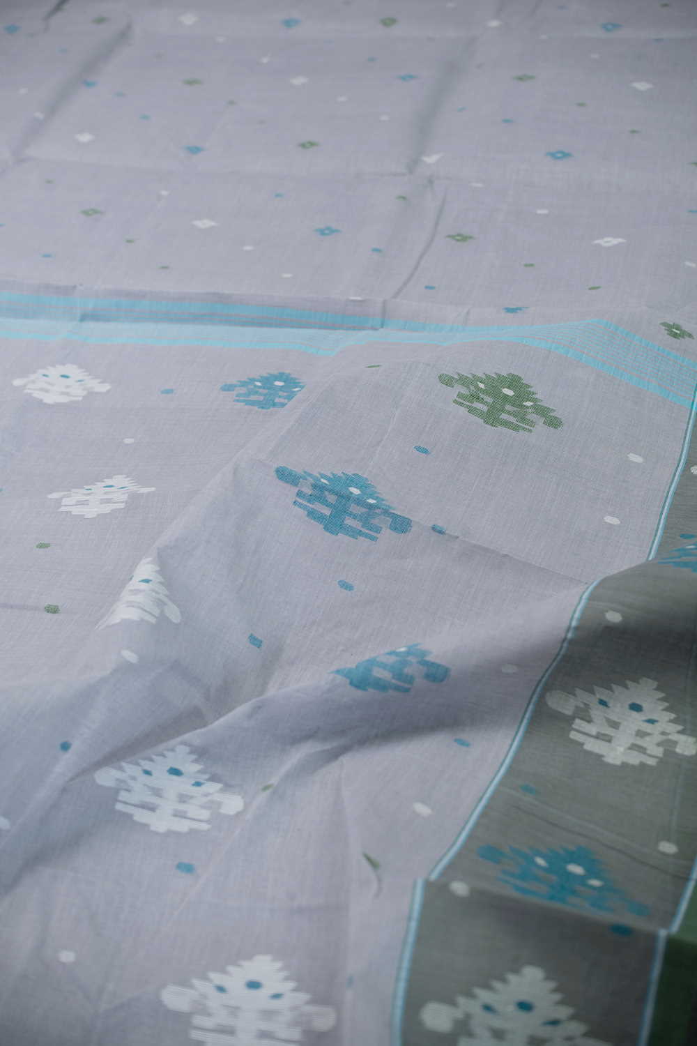 Sarees - Matkatus