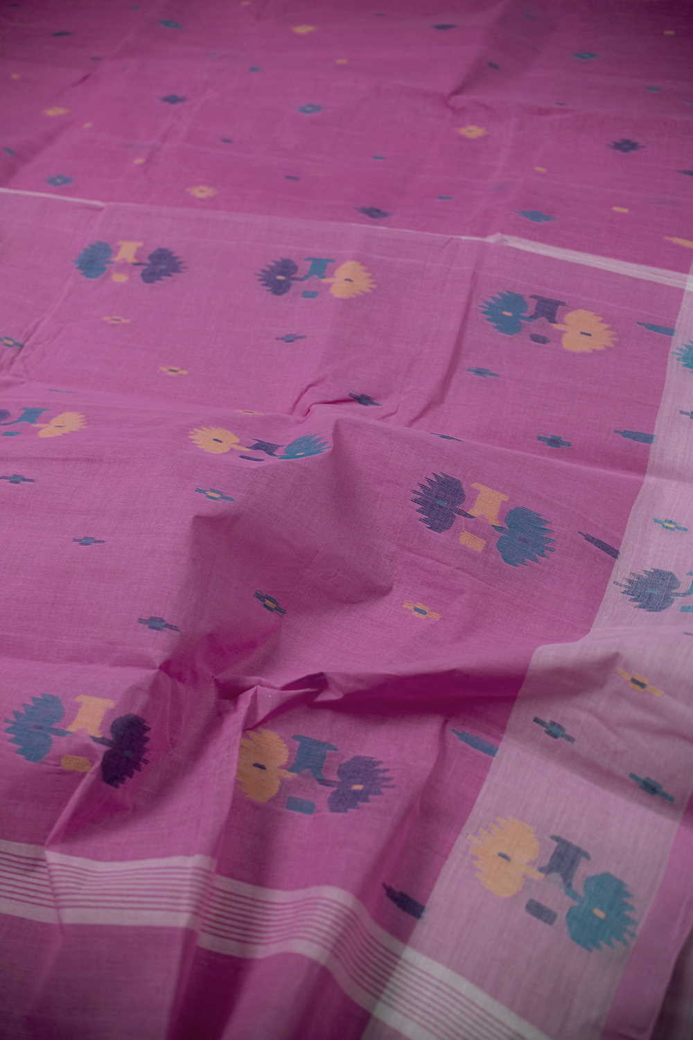 Sarees - Matkatus