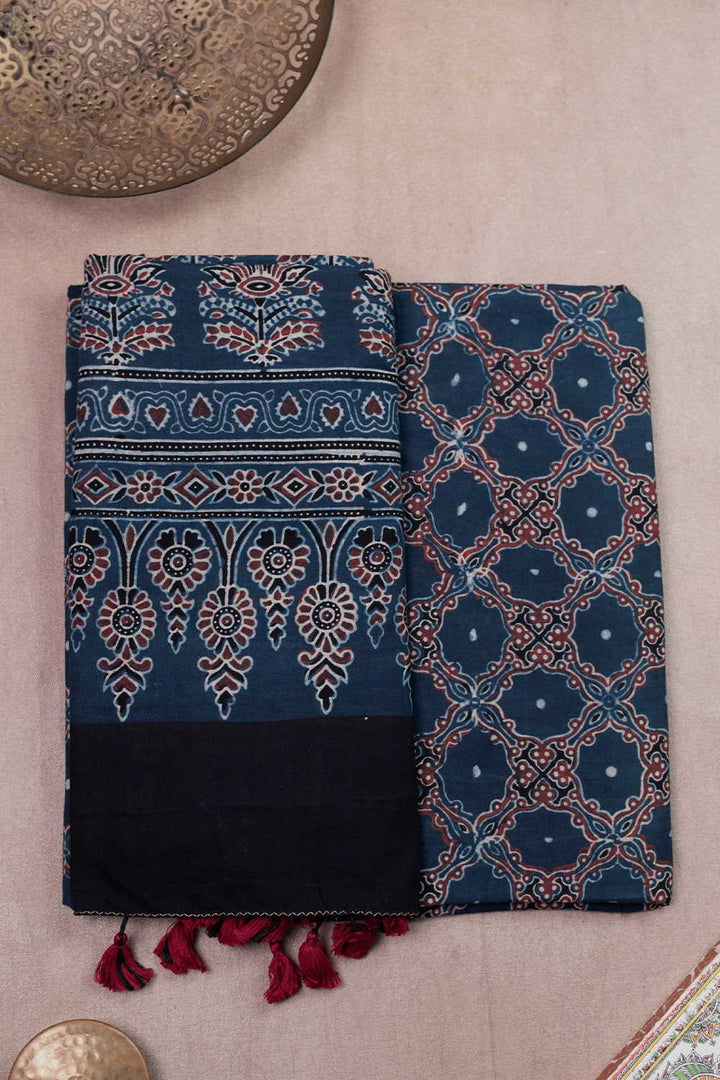 Ajrak Suits-Matkatus