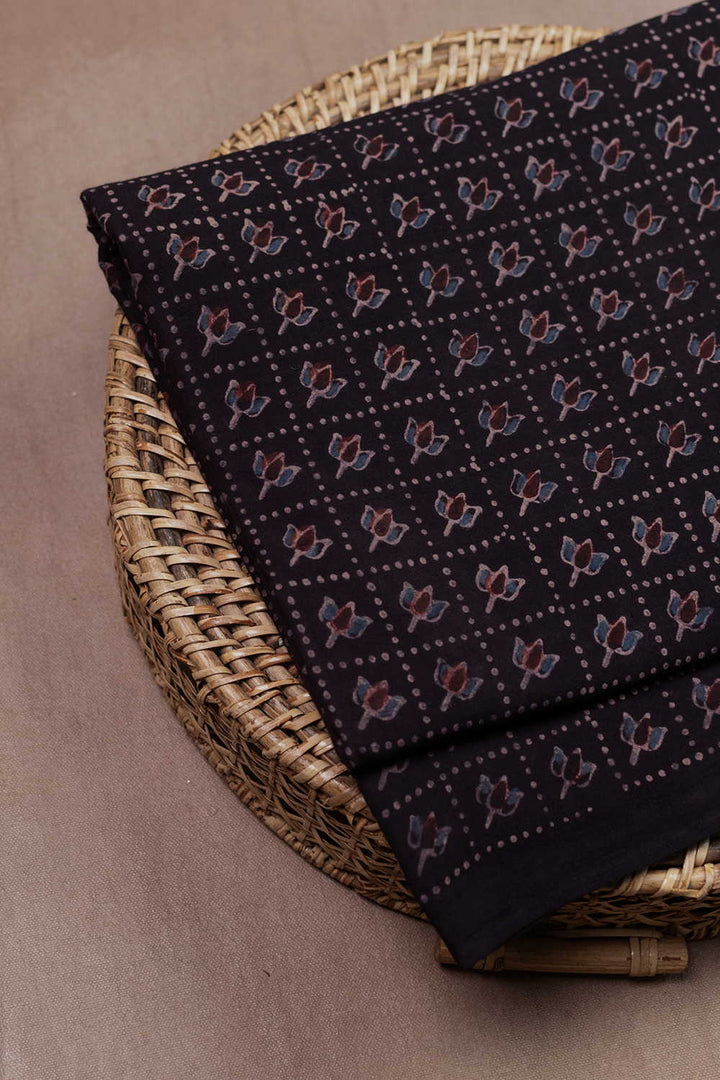 Ajrak Fabric - Matkatus