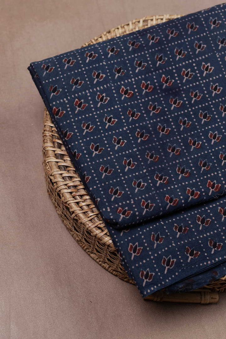 Ajrak Fabric - Matkatus
