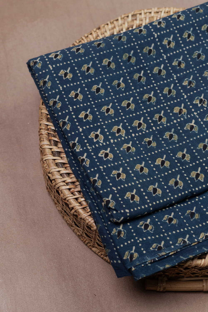 Ajrak Fabric - Matkatus