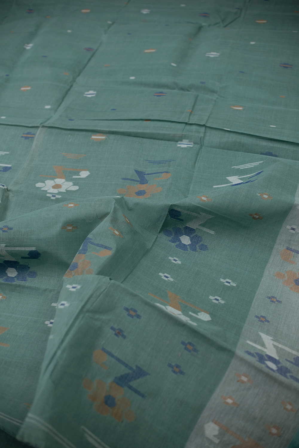 Sarees - Matkatus