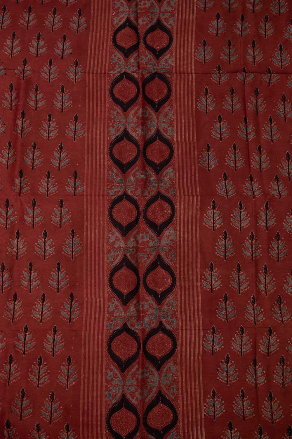 Unstitched Suits - Matkatu