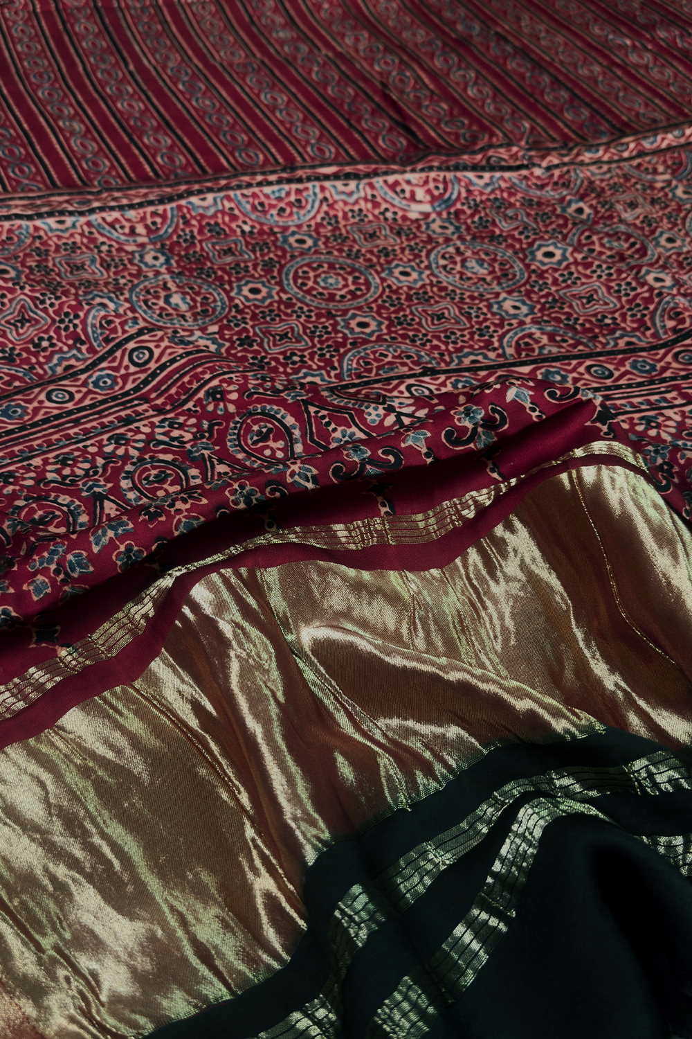 Silk Dupattas - Matkatus