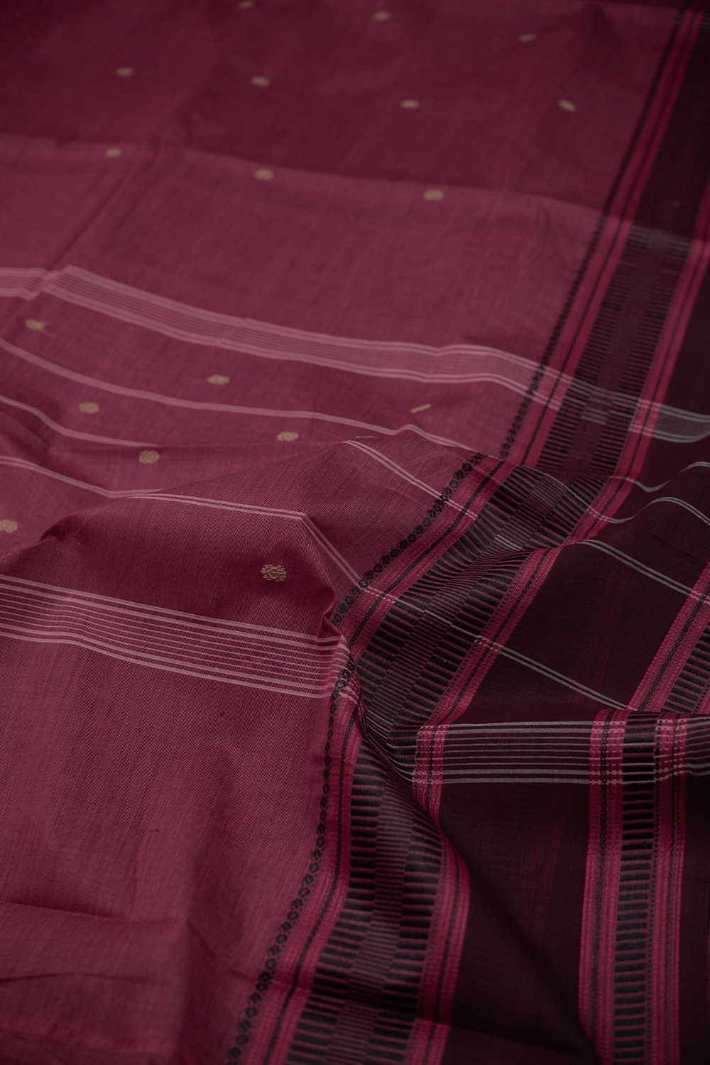 Kanchi Sarees - Matkatus