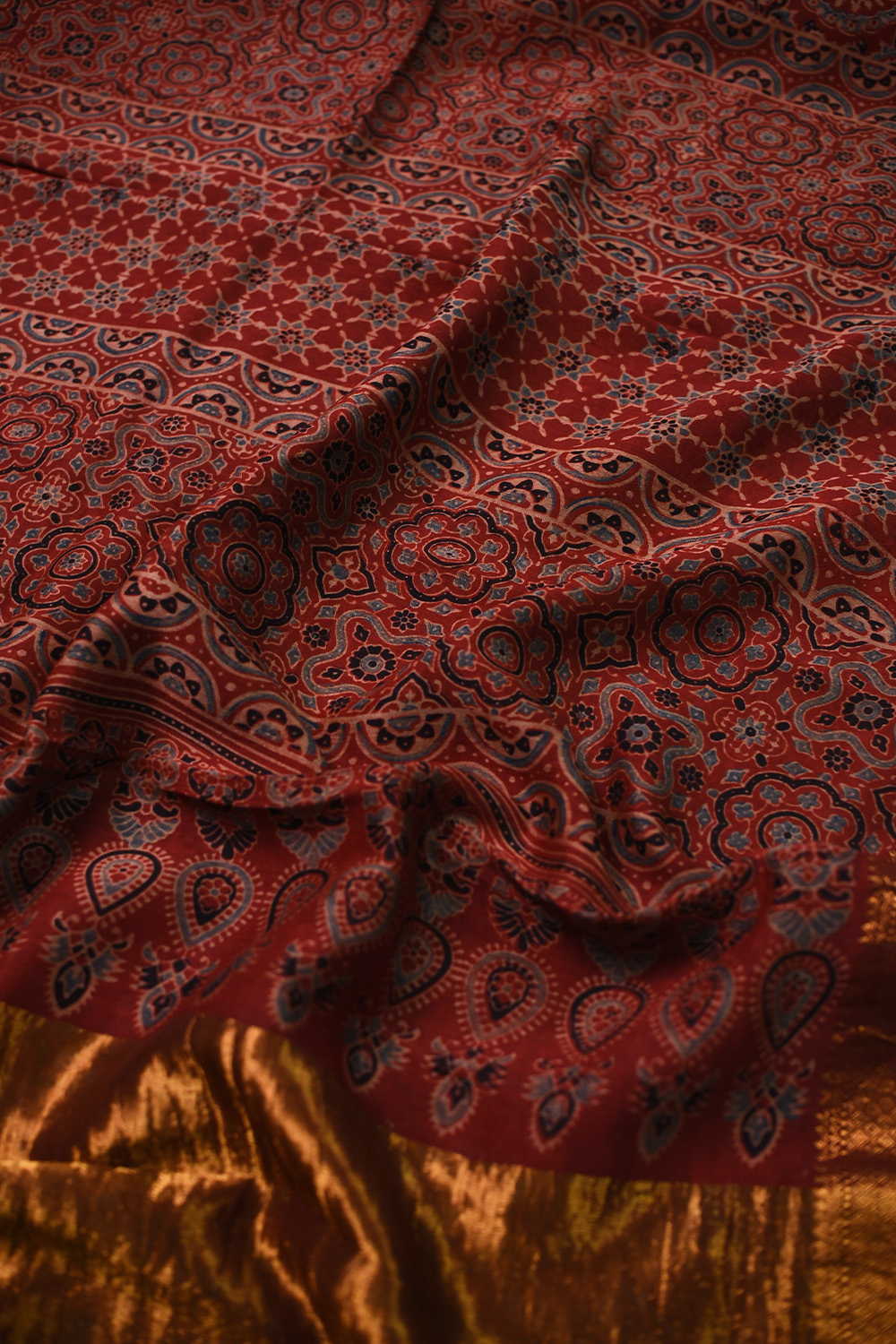 Ajrak Sarees - Matkatus