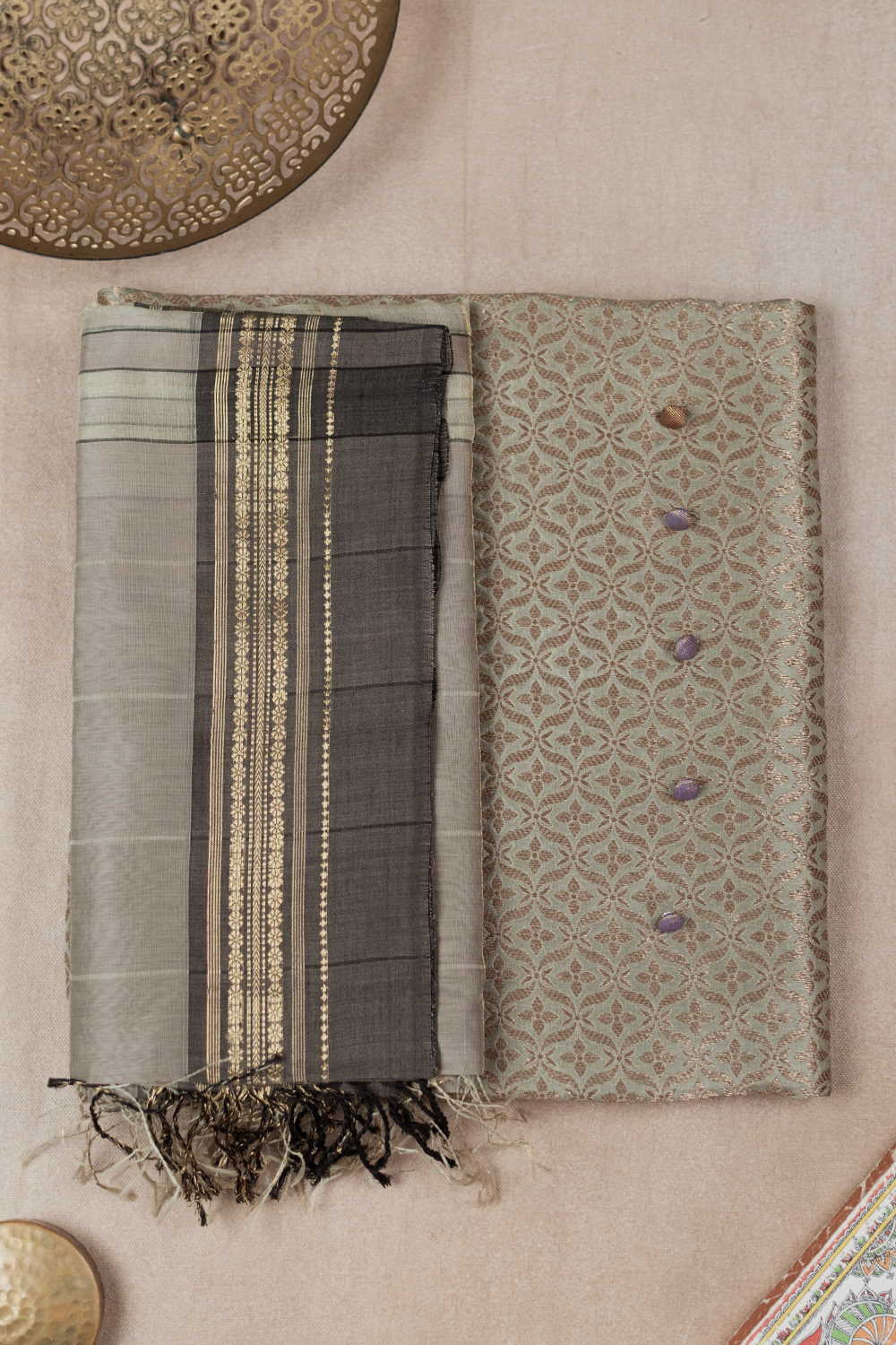 Top & Dupatta-Matkatus