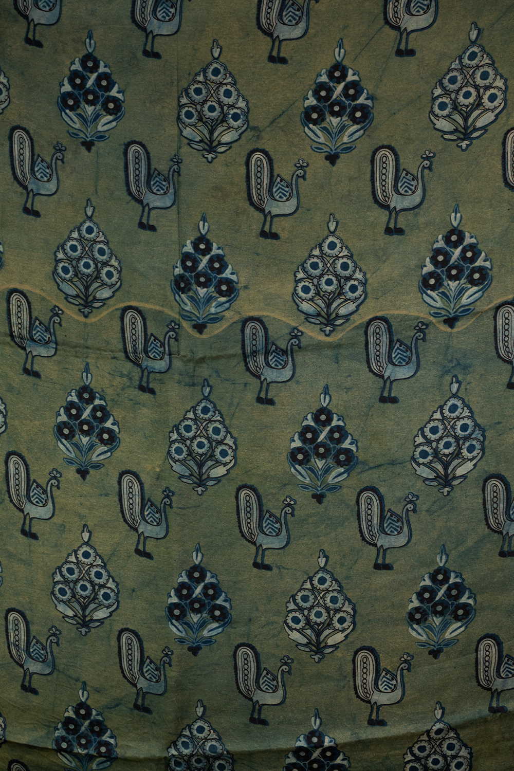 Silk Fabrics - Matkatus