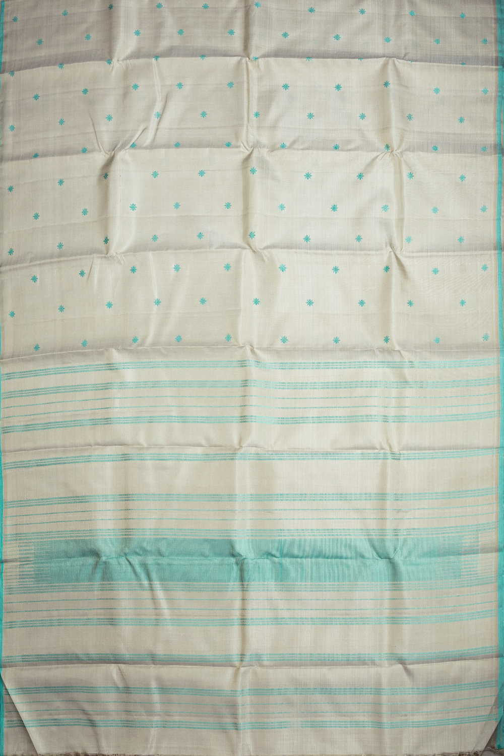 Green Thread Butta on Cream Kanchipuram Silk saree