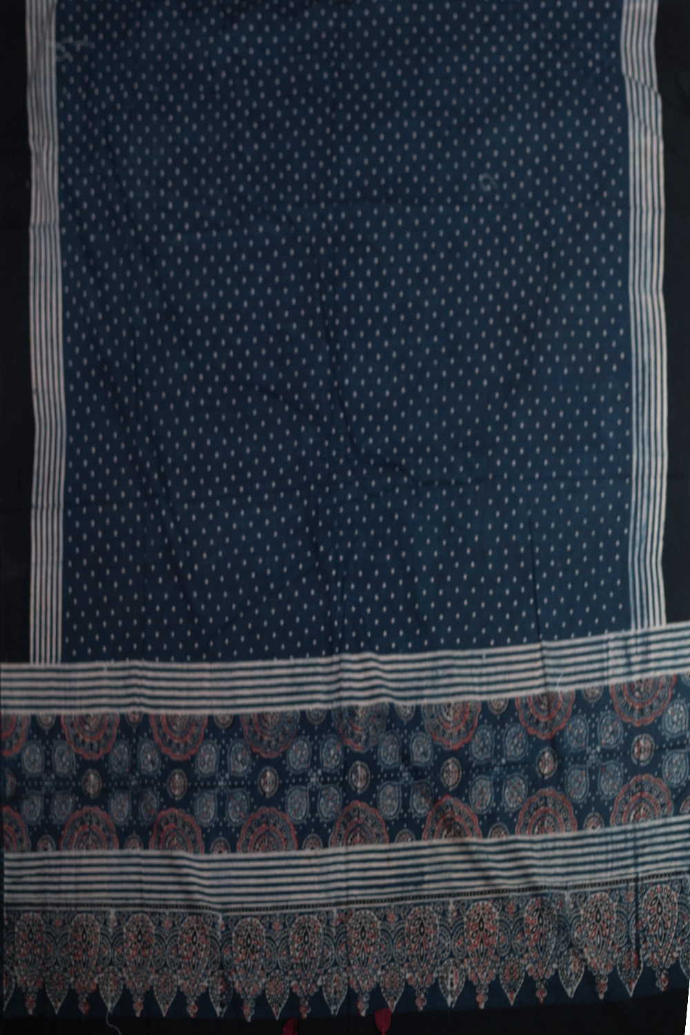 Ajrak Suits-Matkatus