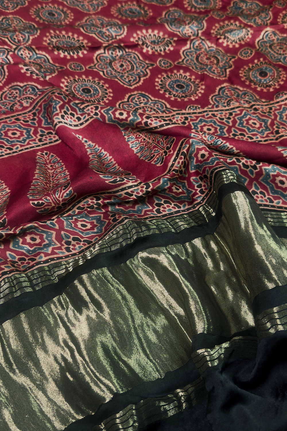 Silk Dupattas - Matkatus