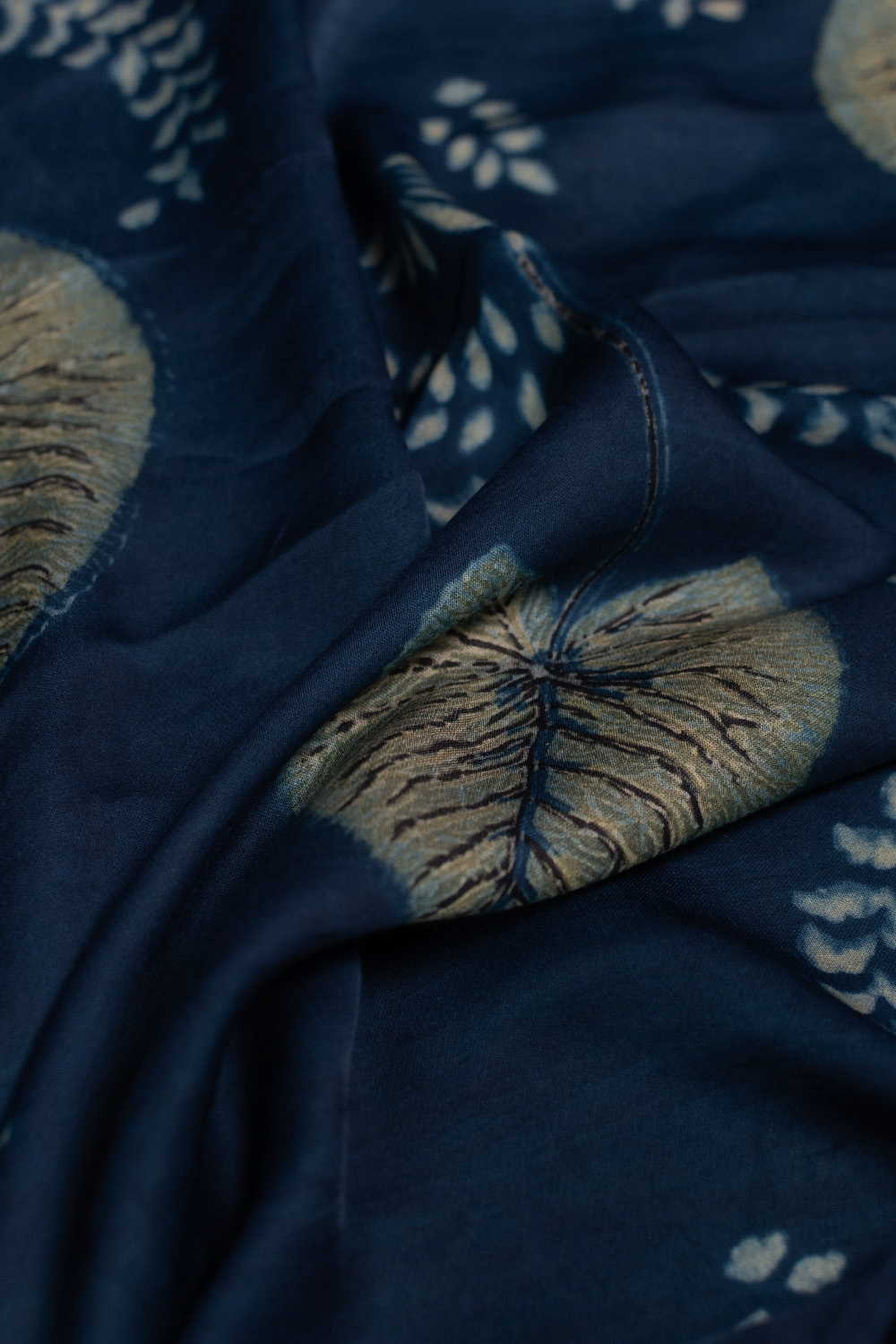 Silk Fabrics - Matkatus