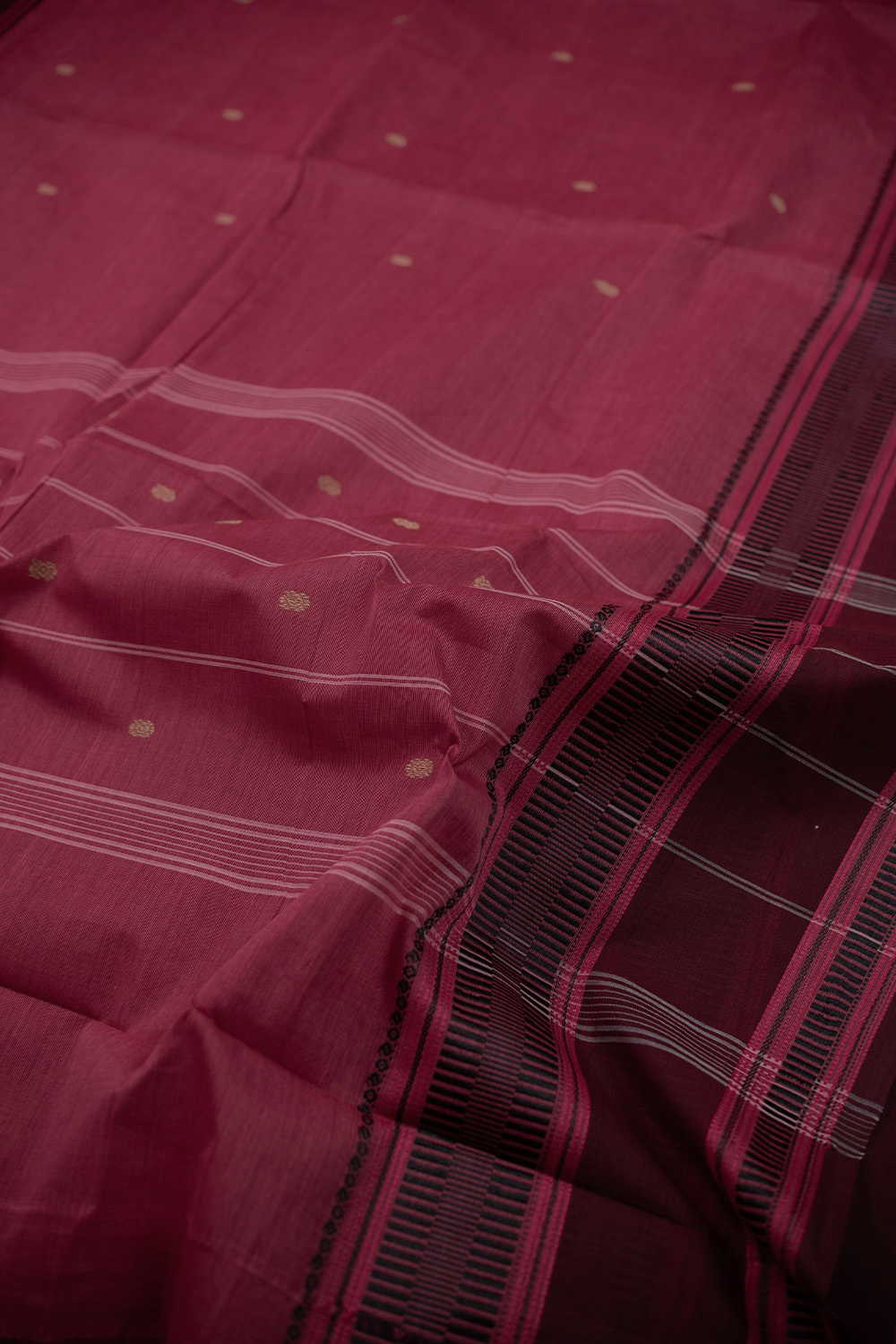 Kanchi Sarees - Matkatus