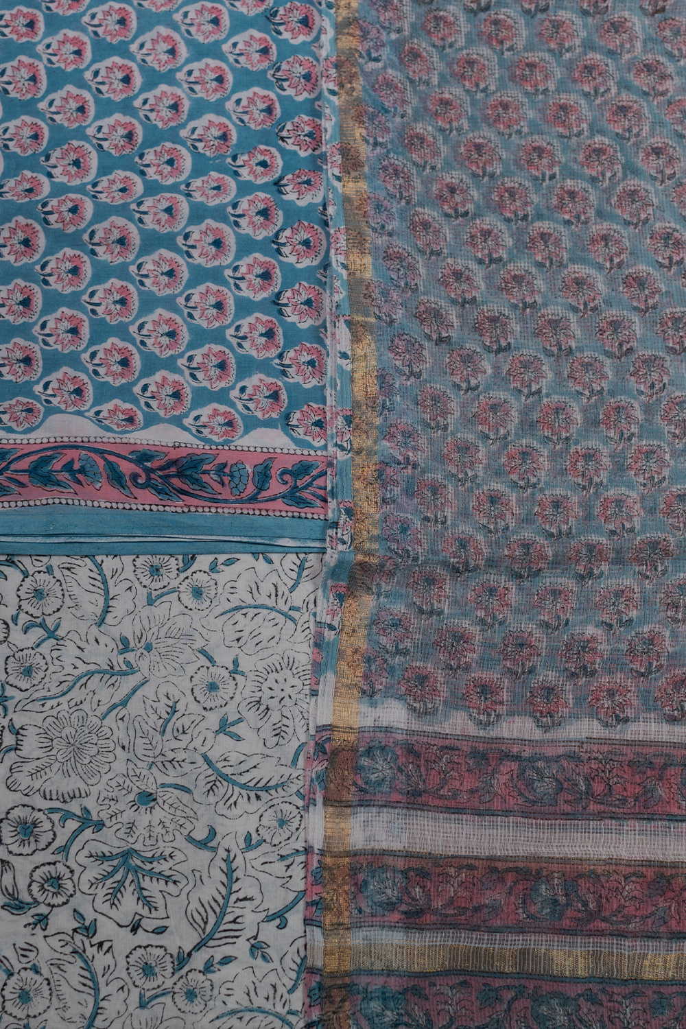 Unstitched Suits - Matkatu