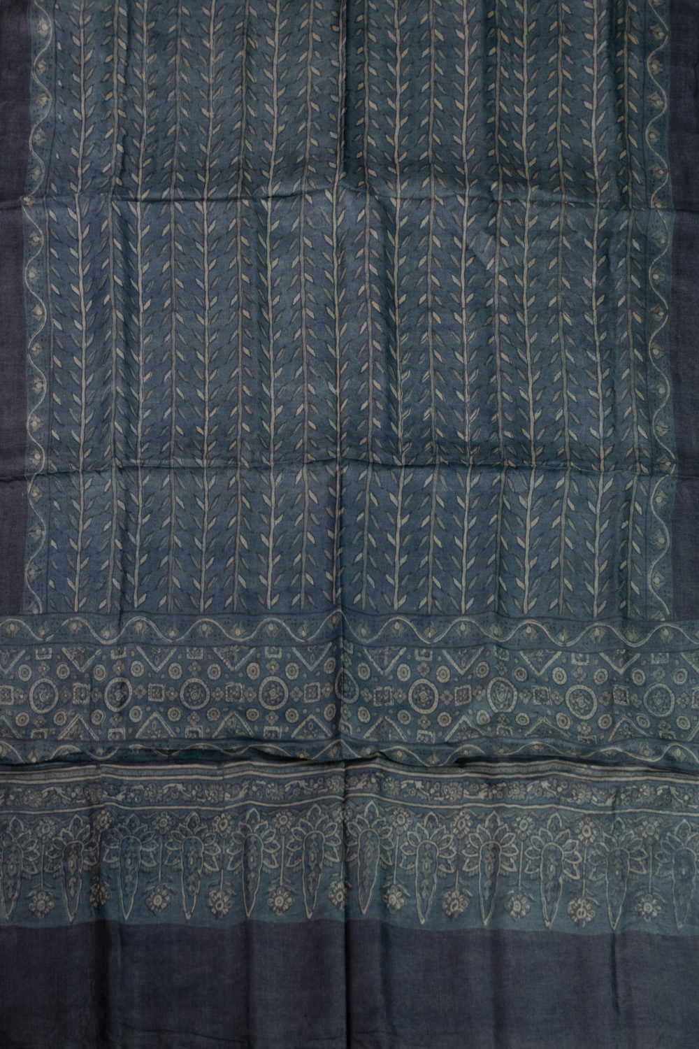 Unstitched Suits - Matkatu