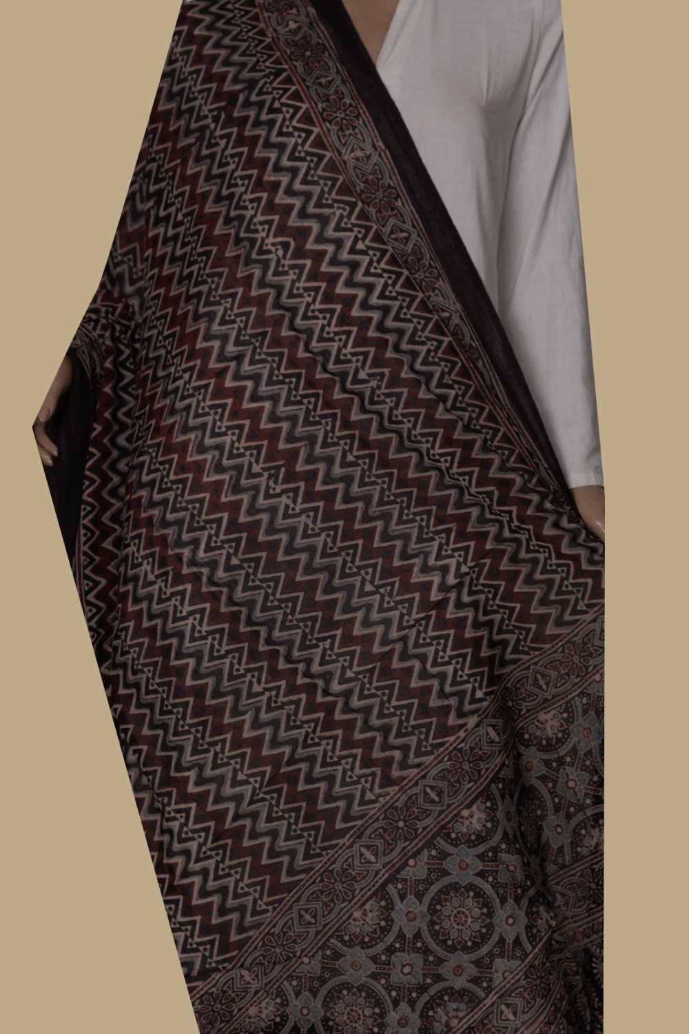 Ajrak Cotton Dupatta - Matkatus
