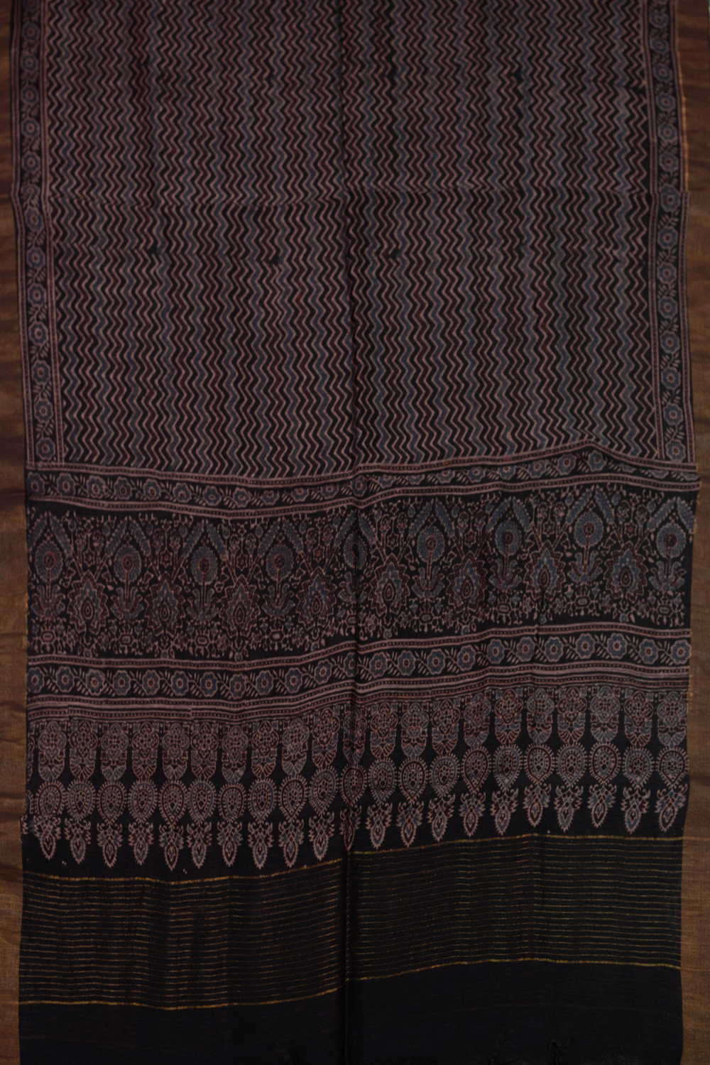 Unstitched Suits - Matkatus