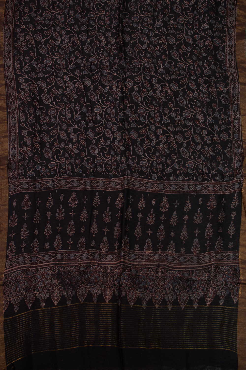 Unstitched Suits - Matkatus