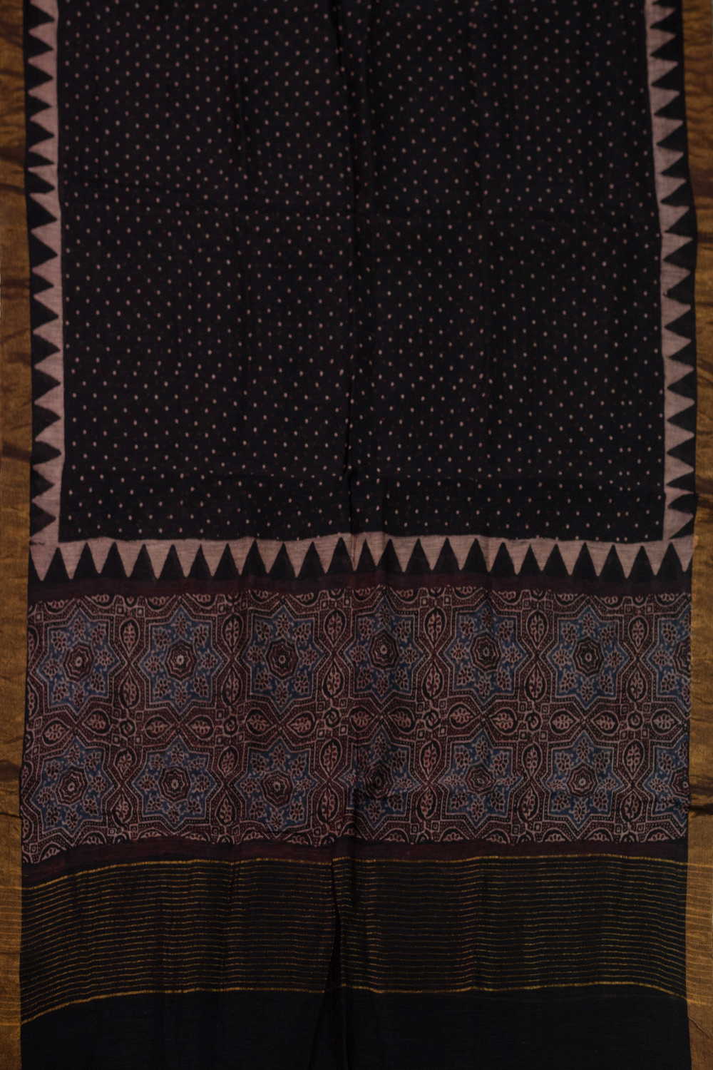 Unstitched Suits - Matkatus