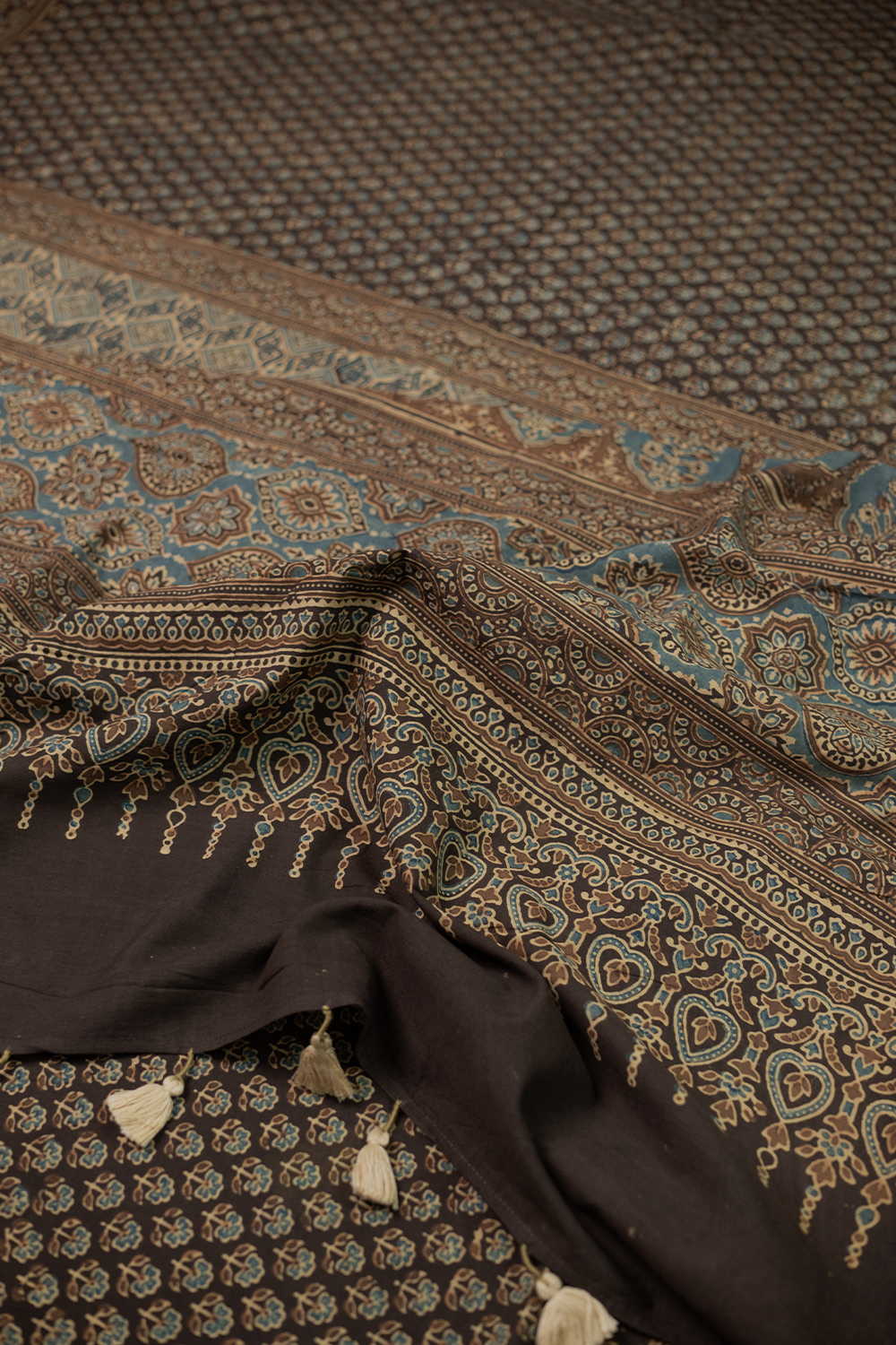 Ajrak Sarees - Matkatus