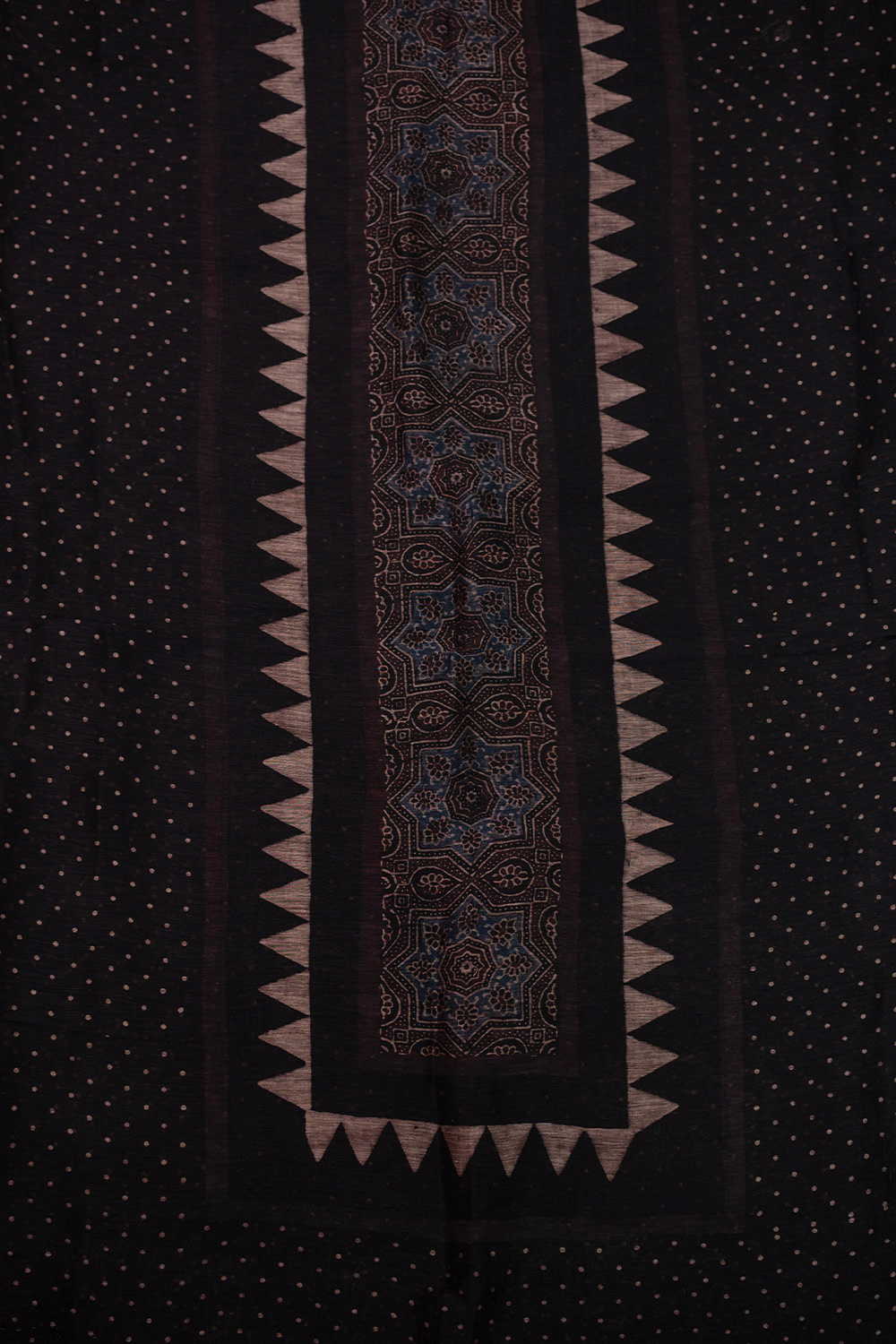 Ajrak Suits - Matkatus