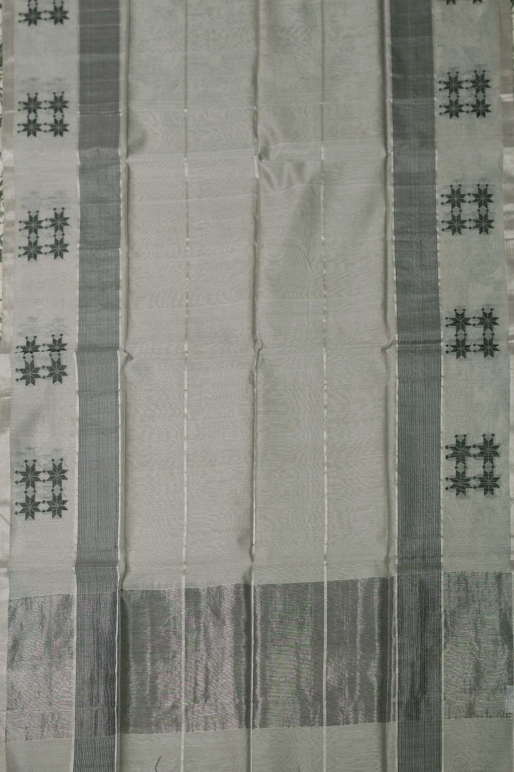 Unstitched Suits - Matkatus