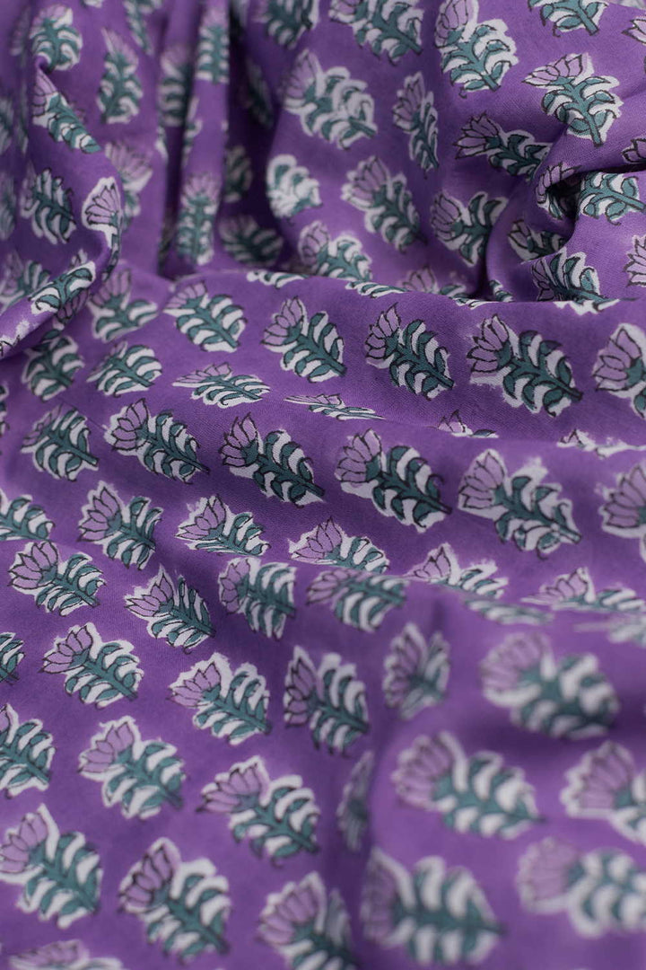 Hand block printed Sanganeri cotton fabric with floral motifs - Matkatus