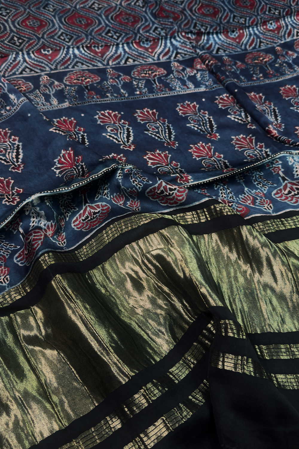Silk Dupattas - Matkatus