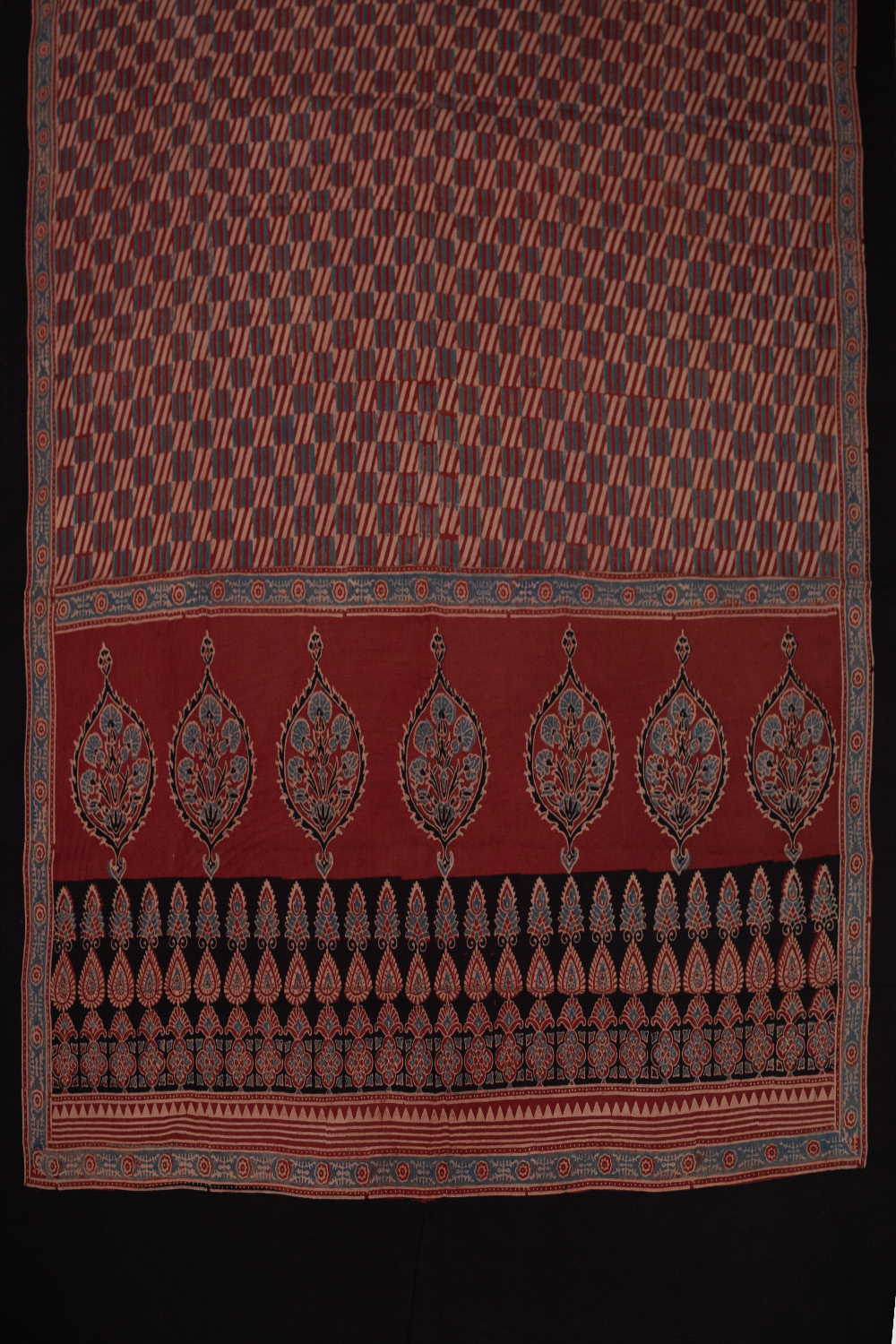 Unstitched Suits - Matkatus
