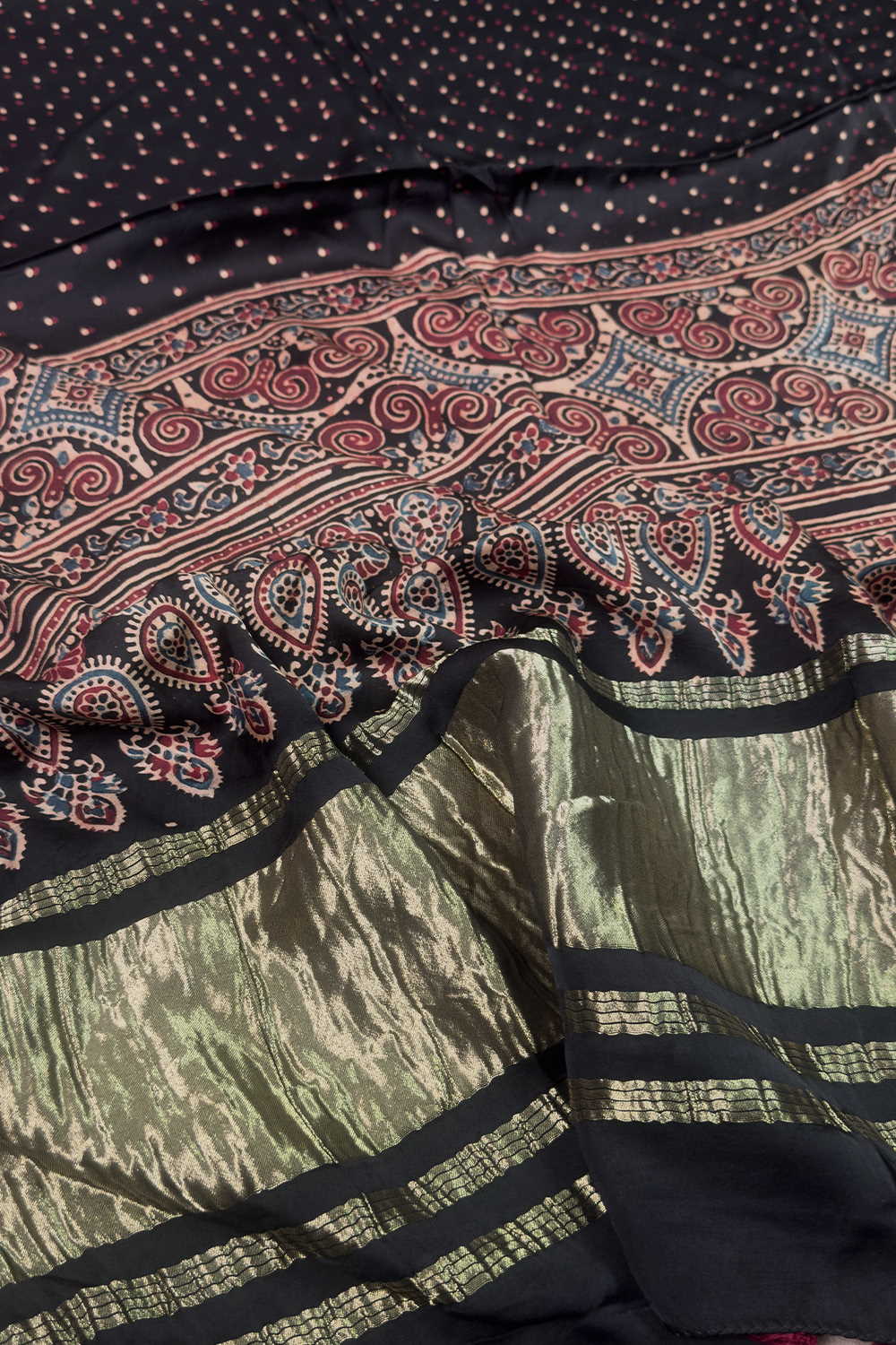 Silk Dupattas - Matkatus