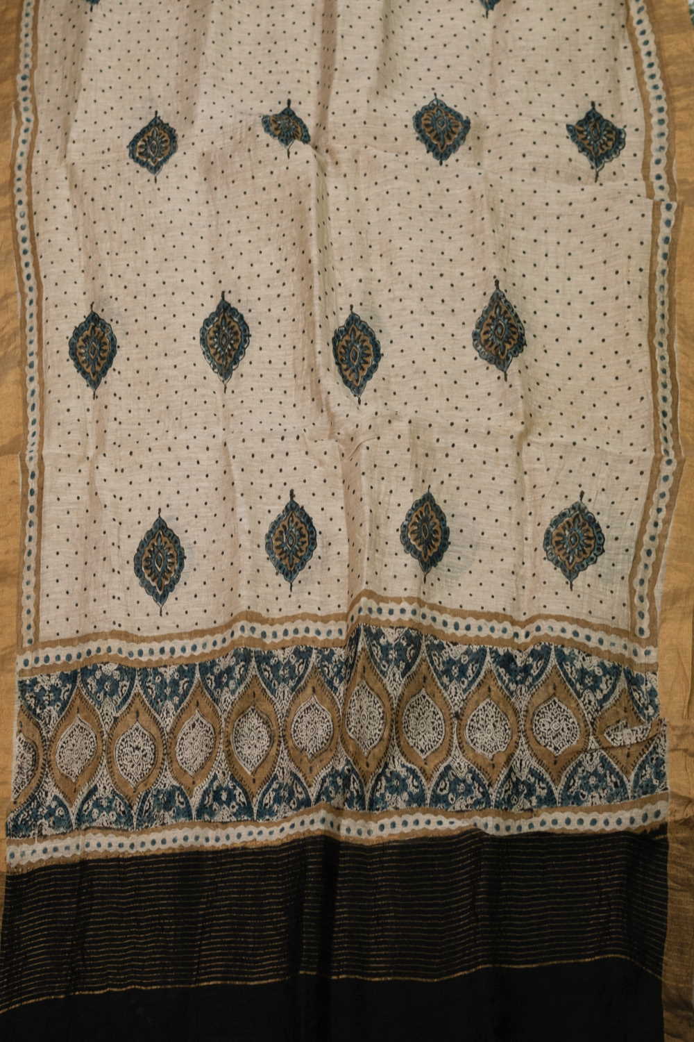 Unstitched Suits-Matkatus