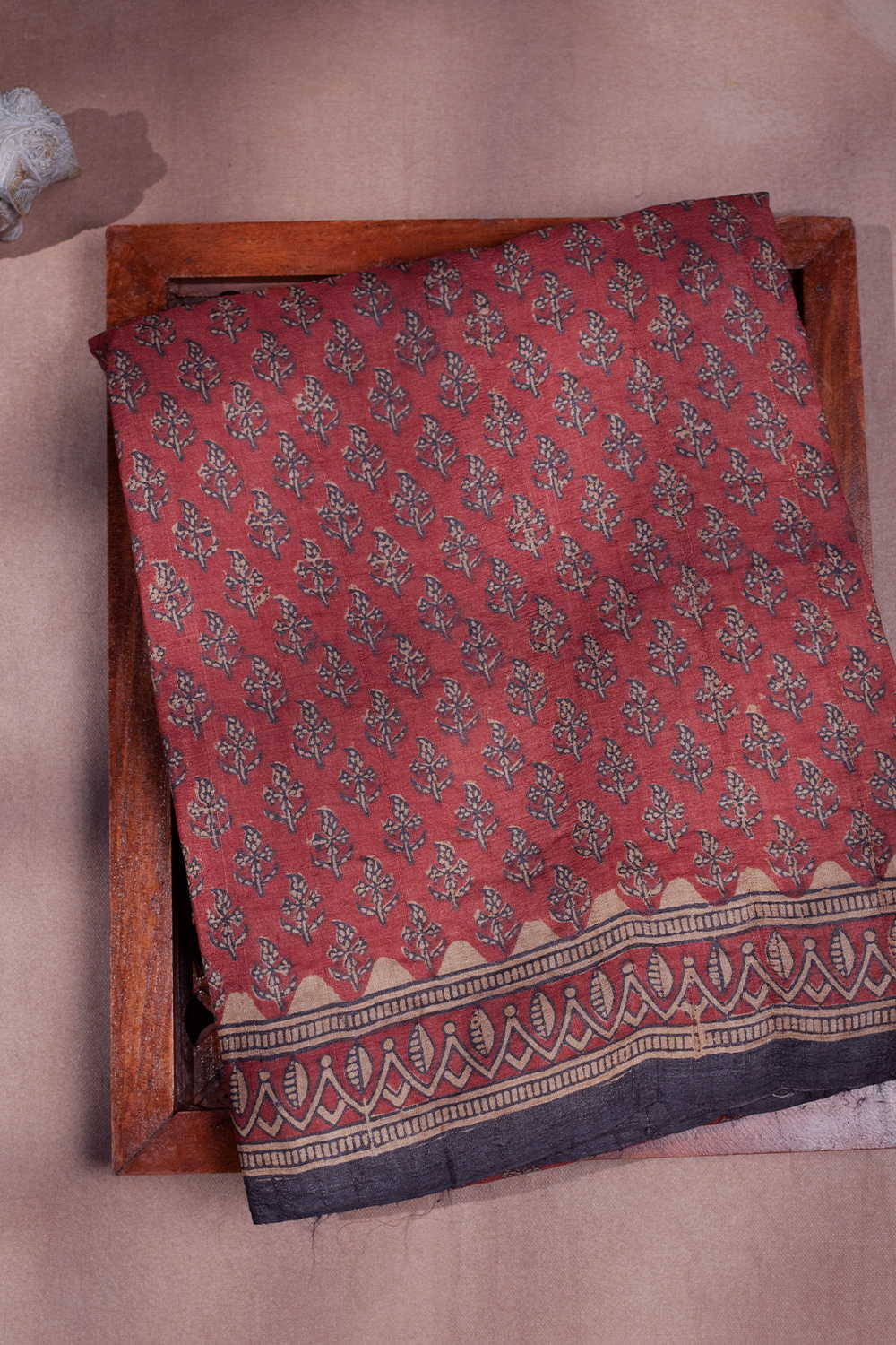 Sarees - Matkatus