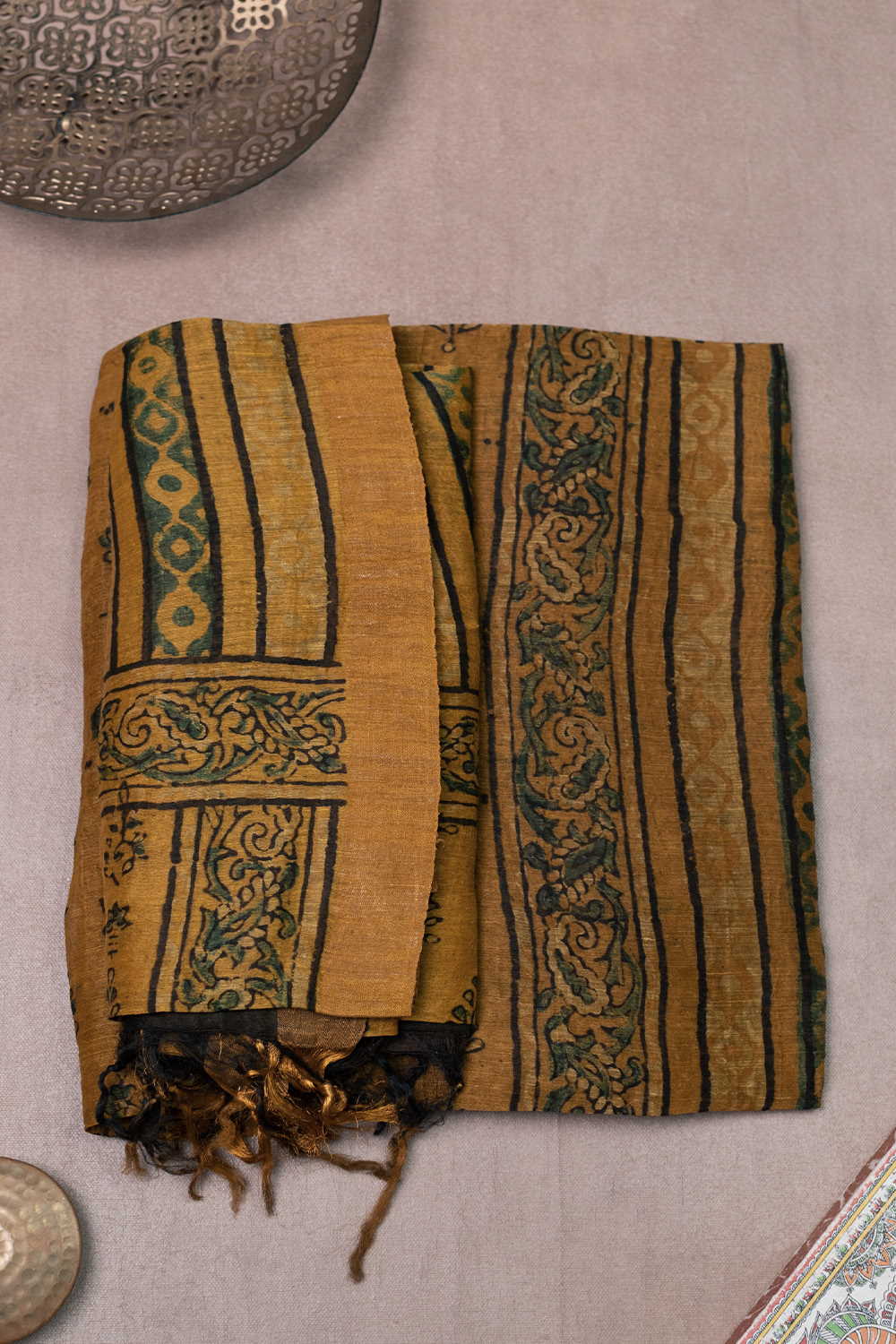 Ajrak Suits-Matkatus