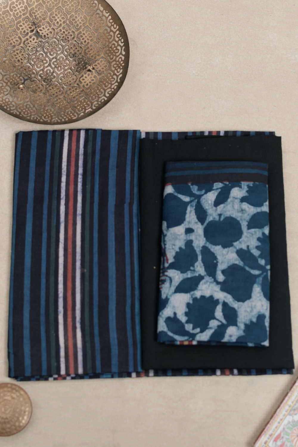 Unstitched Suits-Matkatus