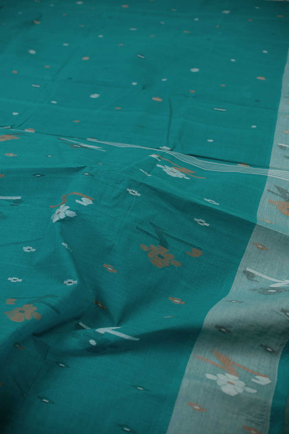 Sarees - Matkatus