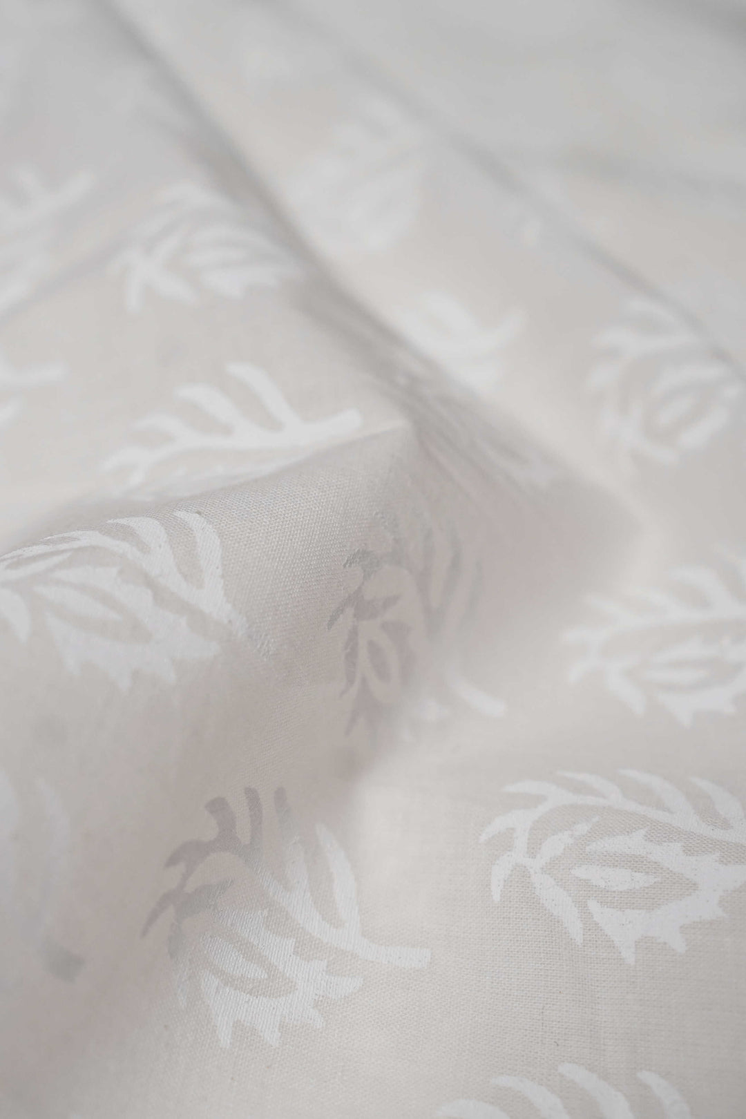 Coconut Cream Sanganeri Cotton Fabric - 0.9m