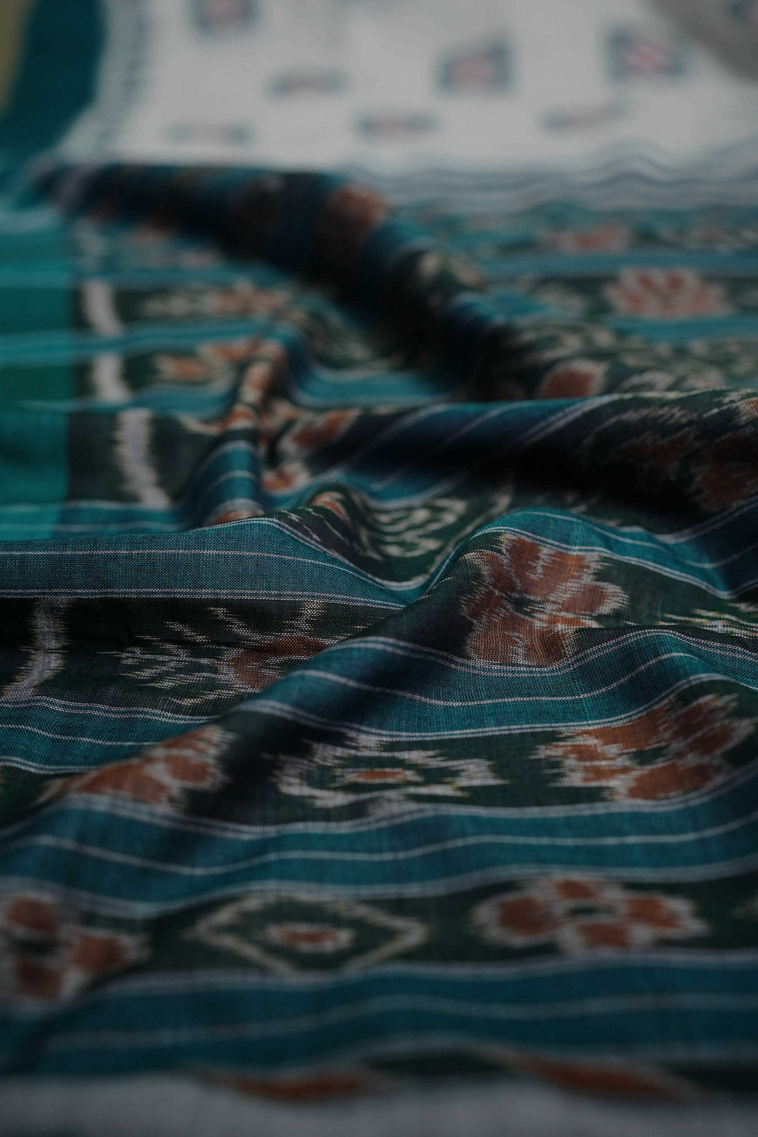 Green Box Butta - Cream Orissa Ikat Cotton saree
