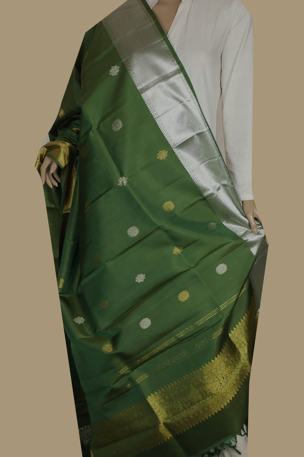 Butta on Green Handwoven Kanchi Silk Dupatta