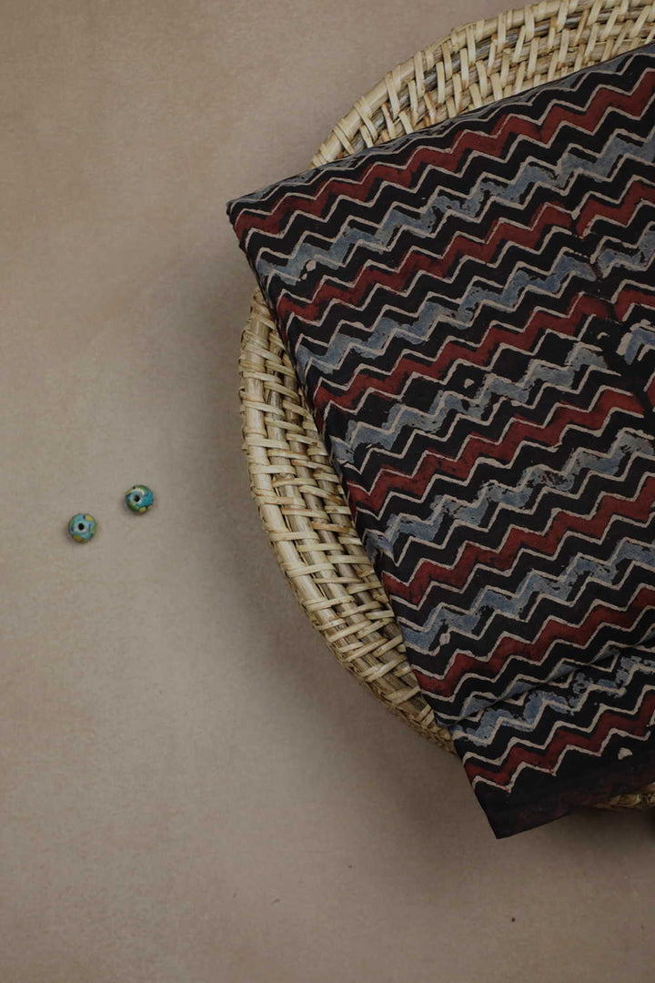 Ajrak Prints - Matkatus