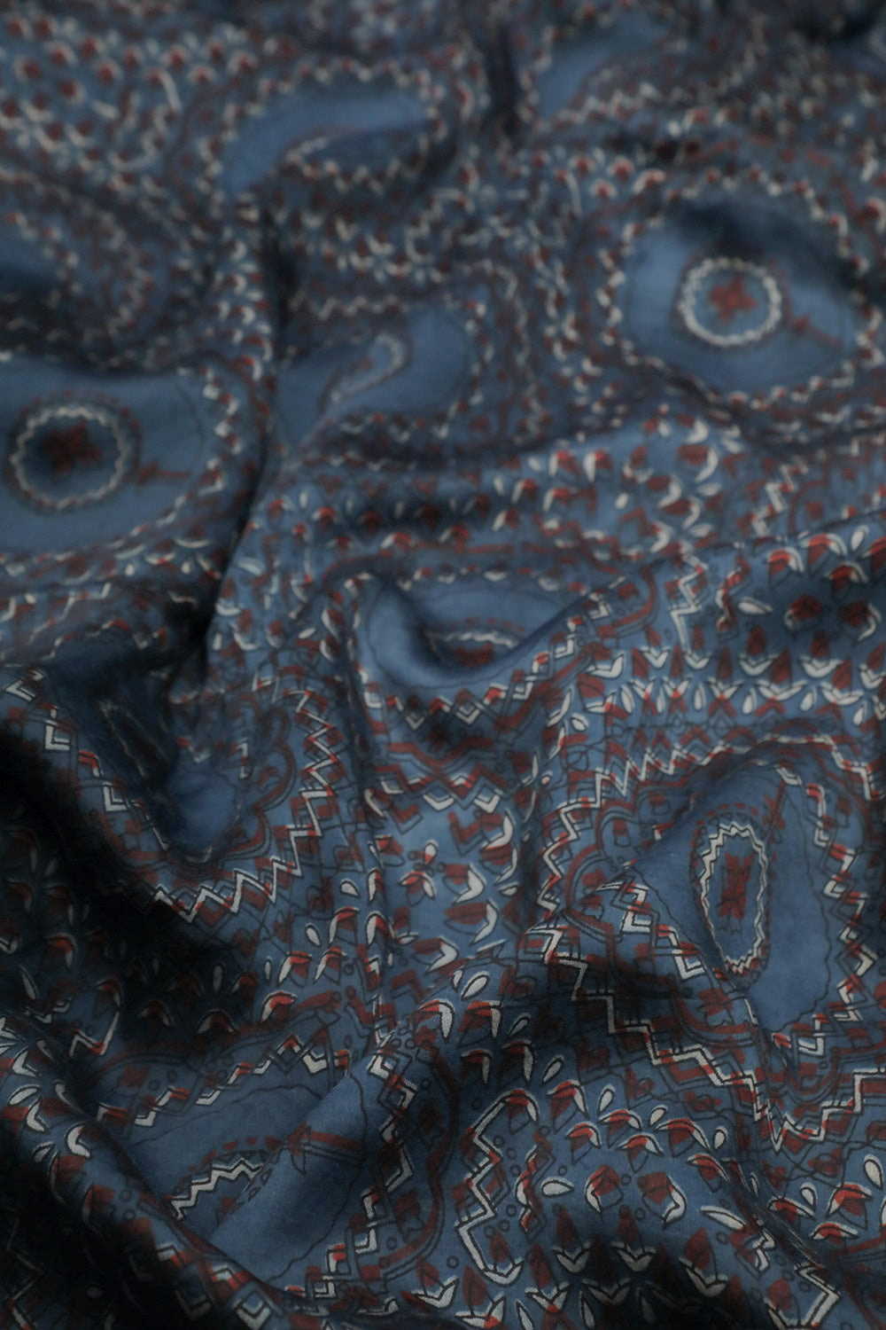 Silk Fabrics-Matkatus