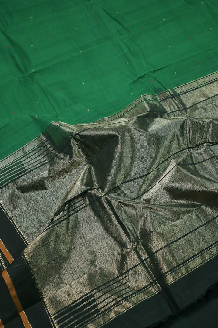 Sarees - Matkatus