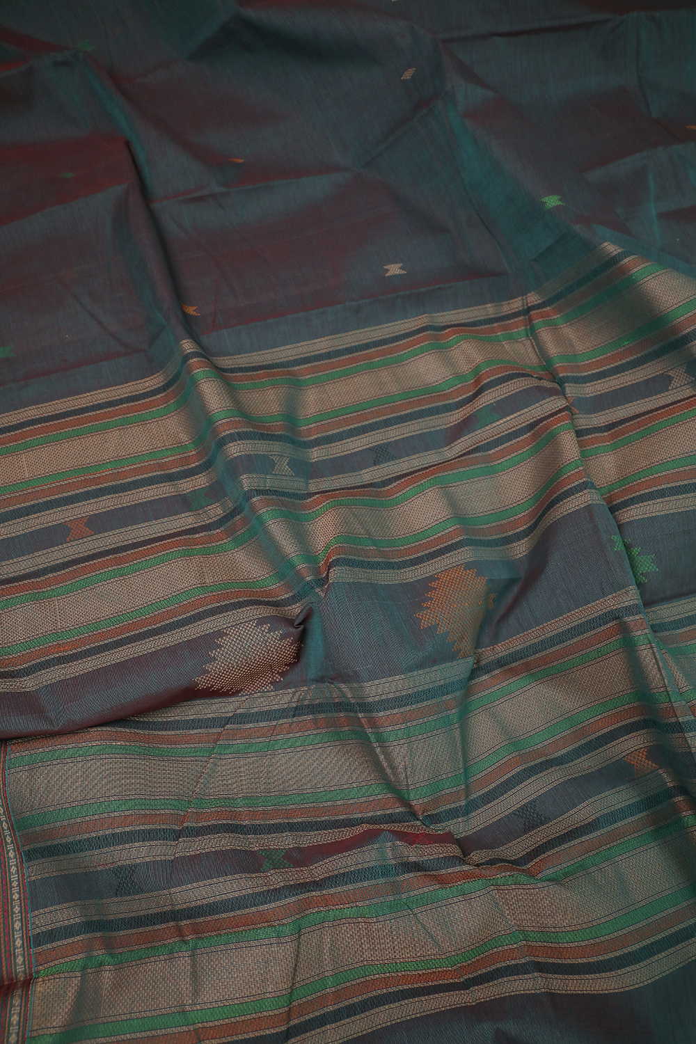 Sarees - Matkatus
