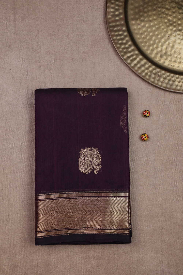 Sarees - Matkatus