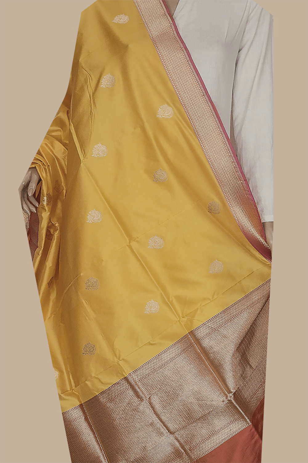Borcade Dupatta-Matkatus