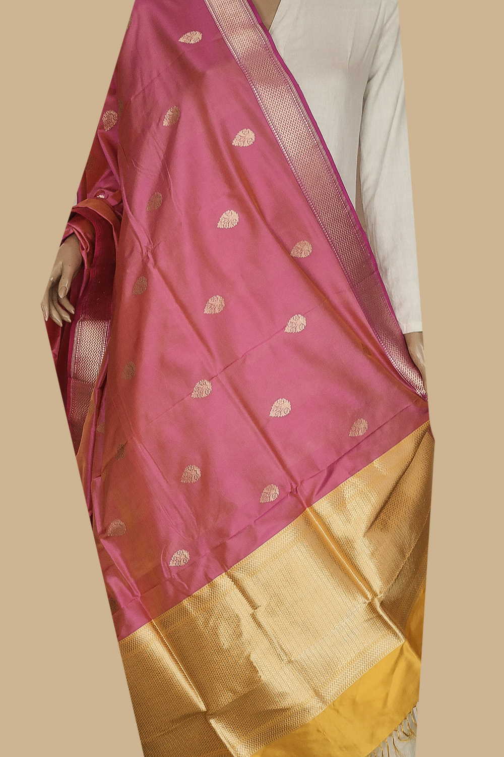 Borcade Dupatta-Matkatus