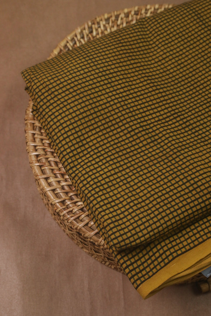 Ajrak Print Fabric - Matkatus 