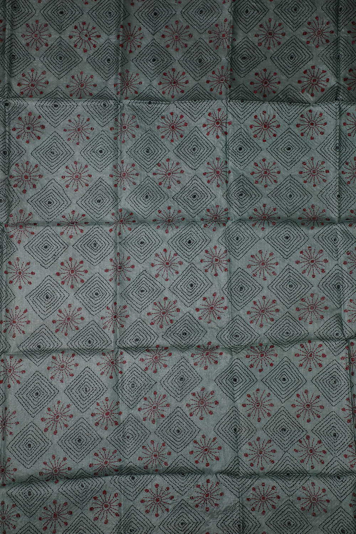 Perfectly Paired Saree - Matkatus 