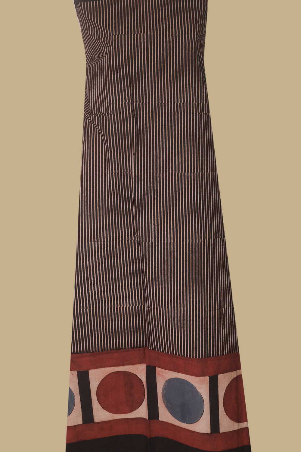 Ajrak Suits - Matkatus